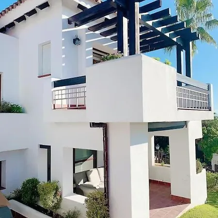 Sunkissed Luxury Panoramic Seaview In Marbella 빌라