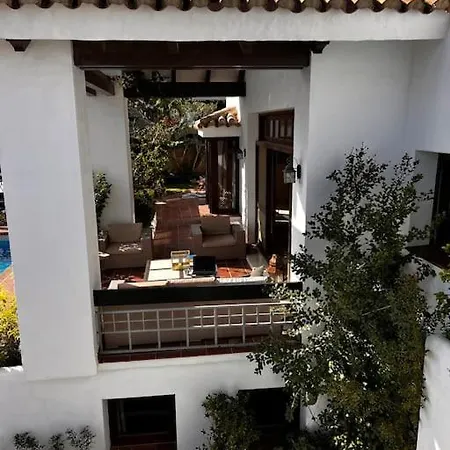 Sunkissed Luxury Panoramic Seaview In Marbella 에스테포나