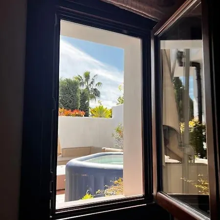 Sunkissed Luxury Panoramic Seaview In Marbella 빌라